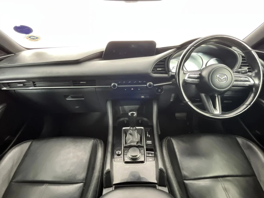 Used 2021 Mazda Mazda3 hatch 1.5 Dynamic auto - WeBuyCars Montana