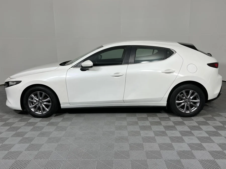 Used 2021 Mazda Mazda3 hatch 1.5 Dynamic auto - WeBuyCars Montana