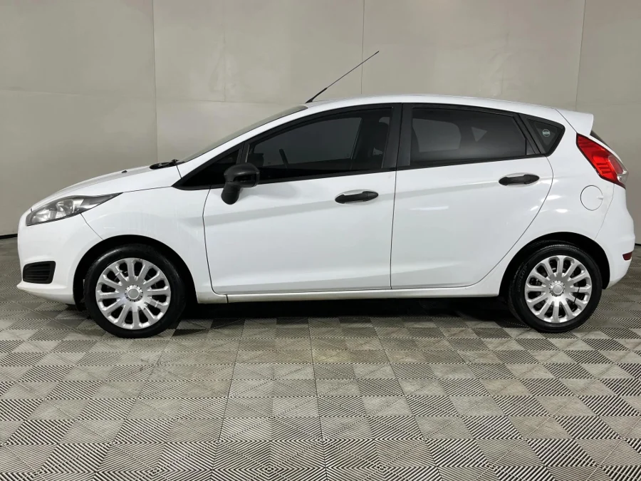 Used 2016 Ford Fiesta 5-door 1.0T Trend auto - WeBuyCars The Dome