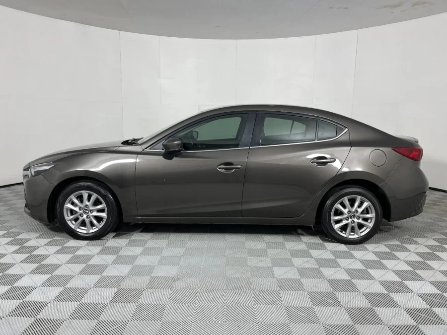 Used 2017 Mazda Mazda3 hatch 1.6 Dynamic - WeBuyCars Gqeberha
