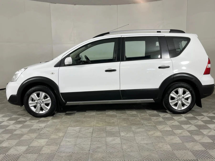 Used 2010 Nissan Livina X-Gear 1.6 Acenta+ - WeBuyCars The Dome