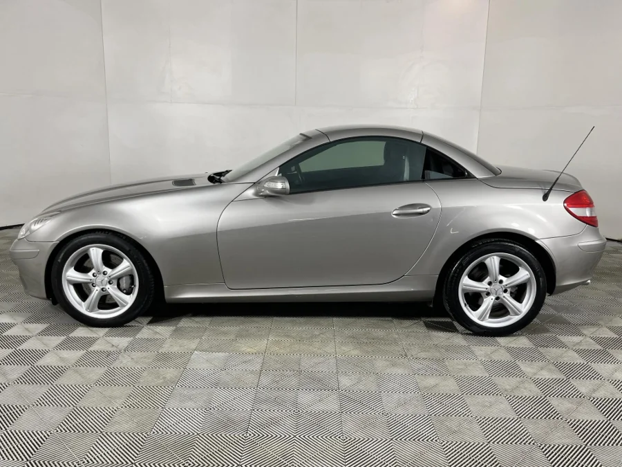 Used 2006 Mercedes-Benz SLK SLK350 - WeBuyCars The Dome