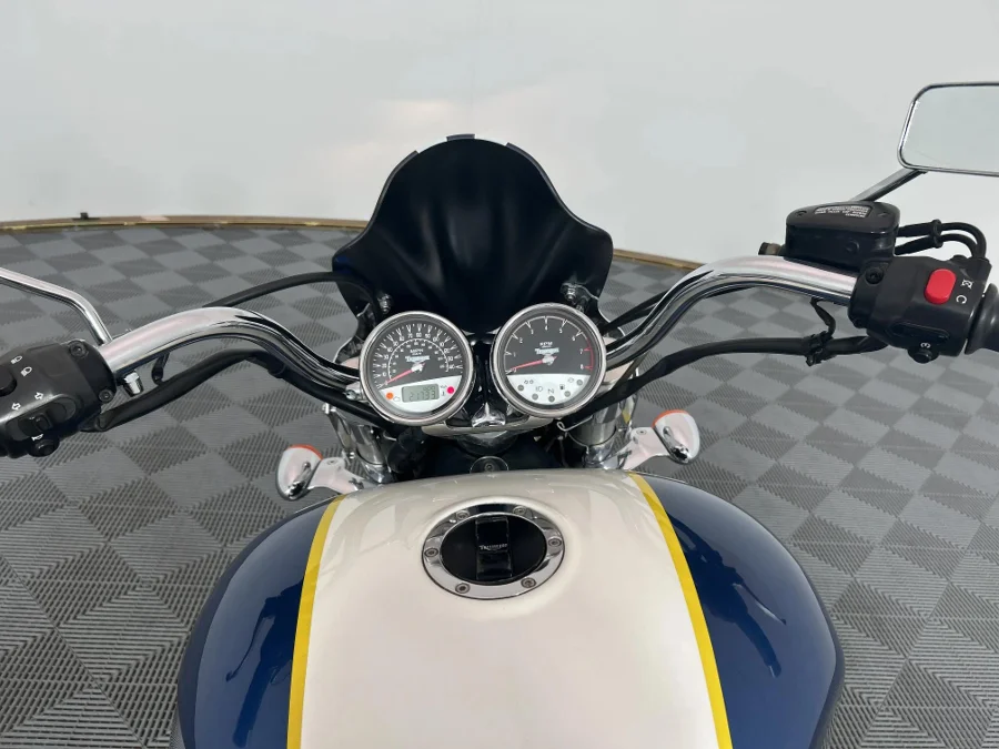 Used 2011 Triumph Rocket III - WeBuyCars Richmond