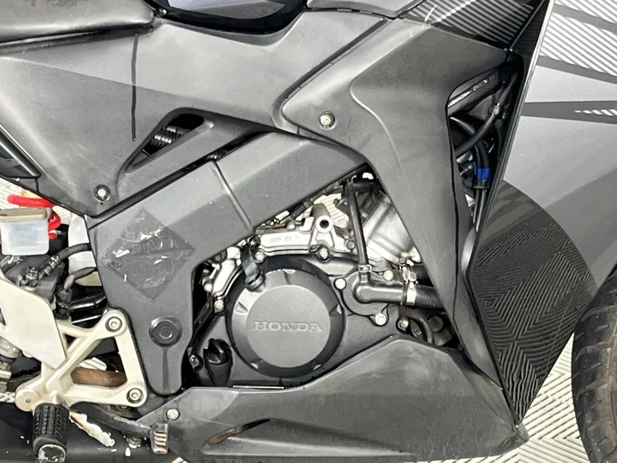 Used 2015 Honda CBR 125r - WeBuyCars Gqeberha