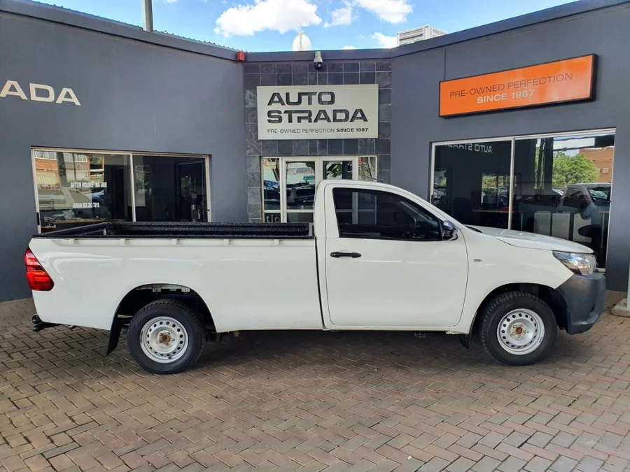 Used 2023 Toyota Hilux 2.4GD single cab S (aircon) - Auto Strada Gezina