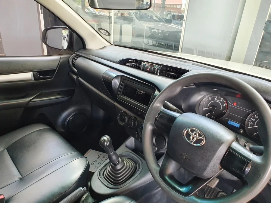 Used 2023 Toyota Hilux 2.4GD single cab S (aircon) - Auto Strada Gezina