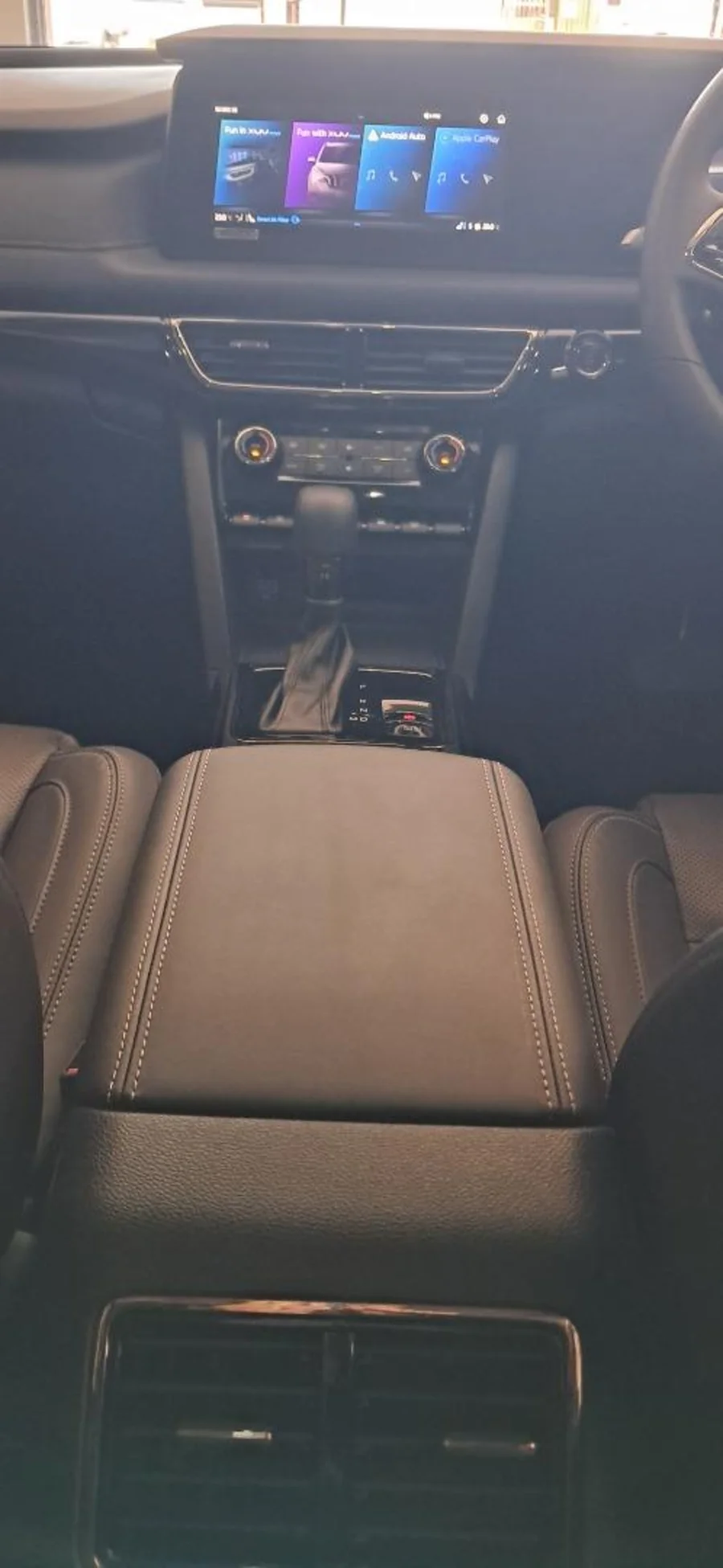 Used 2025 Mahindra XUV700 2.0T AX7L Black Edition - Mahindra Used Cars Centurion