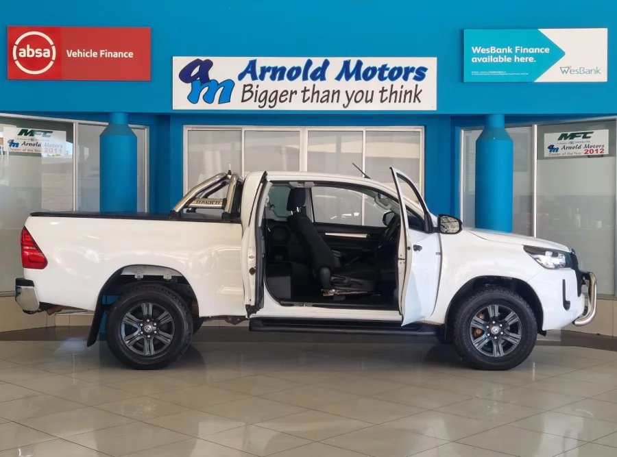 Used 2023 Toyota Hilux 2.4GD-6 Xtra cab Raider manual - Arnold Motors CC