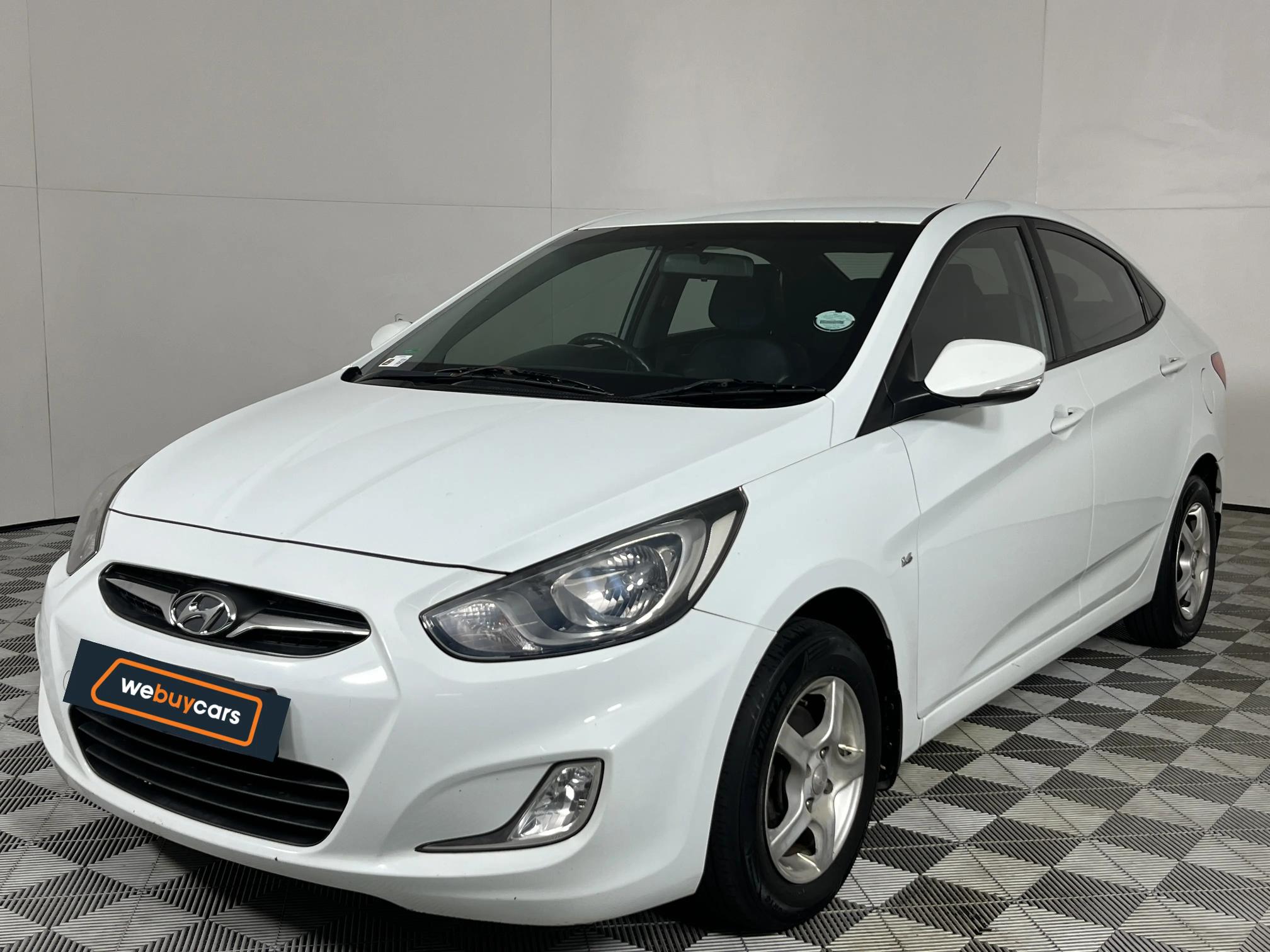 Used 2012 Hyundai Accent sedan 1.6 Fluid