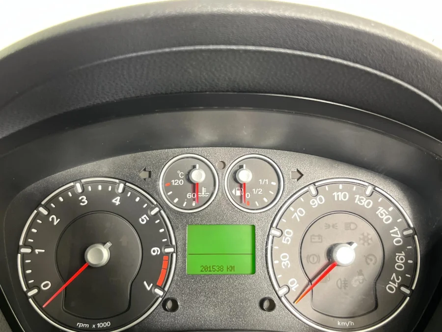 Used 2006 Ford Fiesta 1.6i 5-door Ghia - WeBuyCars The Dome