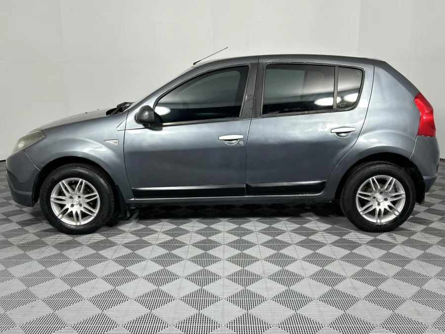 Used 2012 Renault Sandero 1.6 Expression - WeBuyCars Richmond