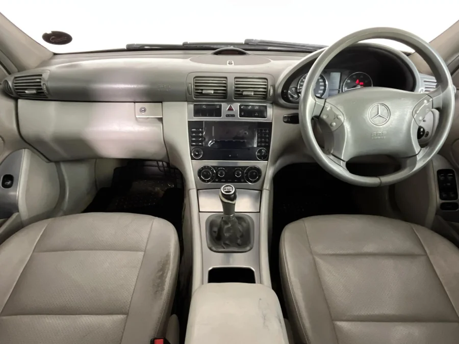 Used 2005 Mercedes-Benz C-Class C180 Kompressor Avantgarde - WeBuyCars The Dome