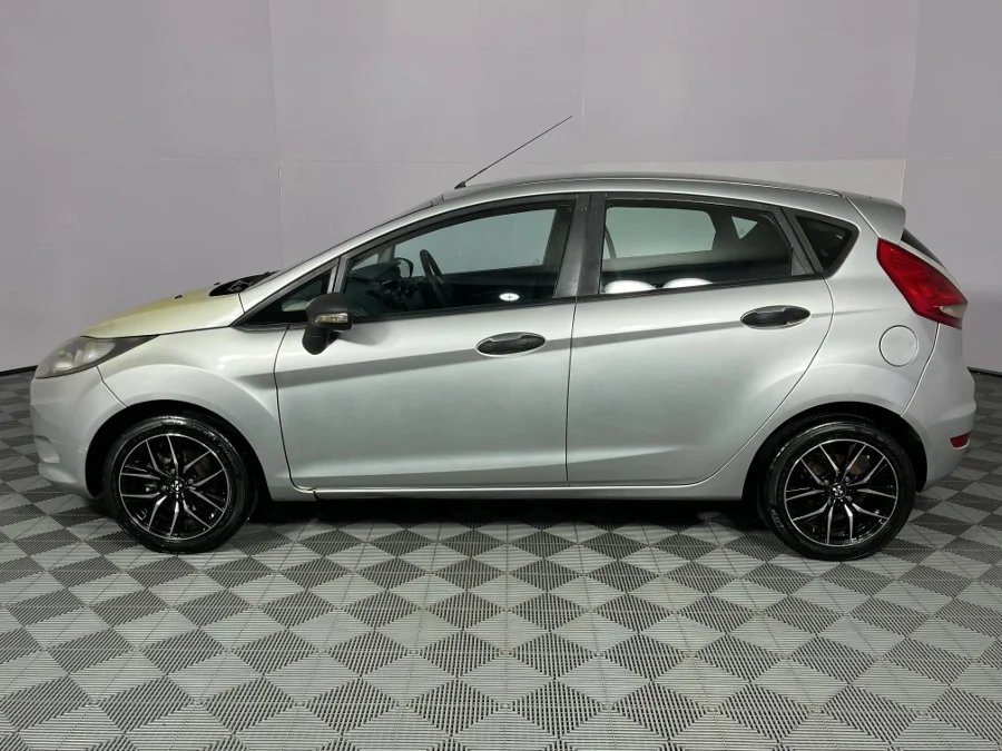 Used 2010 Ford Fiesta 5-door 1.4 Ambiente - WeBuyCars Rustenburg