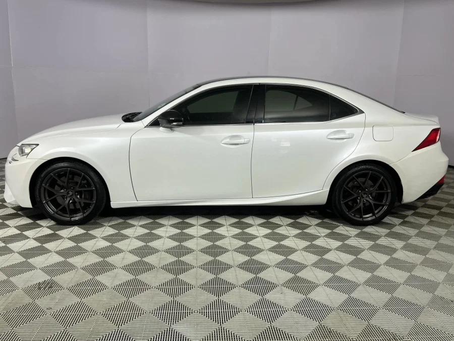 Used 2014 Lexus IS 350 E - WeBuyCars Montana