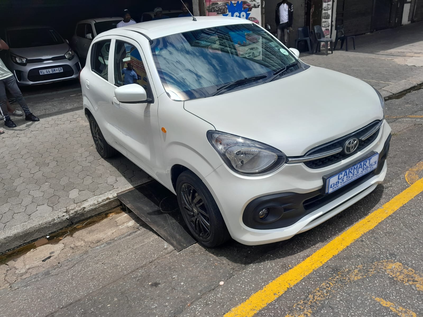 Used 2024 Toyota Vitz 1.0 XR manual