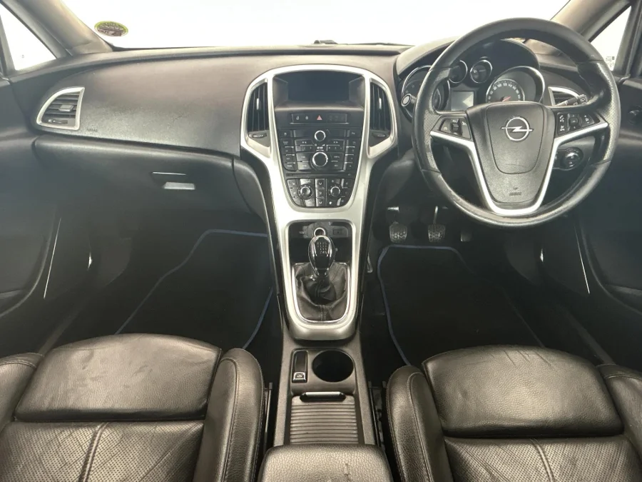 Used 2012 Opel Astra hatch 1.4 Turbo Enjoy - WeBuyCars Richmond