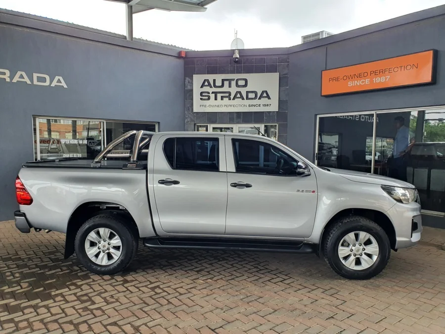 Used 2020 Toyota Hilux 2.4GD-6 double cab SRX auto - Auto Strada Gezina
