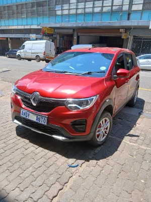 Used 2021 Renault Triber 1.0 Dynamique Used 2021 Renault Triber 1.0 Dynamique