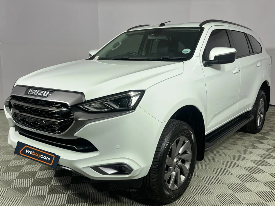 Used 2025 Isuzu mu-X 3.0TD LS - WeBuyCars Durban Used 2025 Isuzu mu-X 3.0TD LS - WeBuyCars Durban