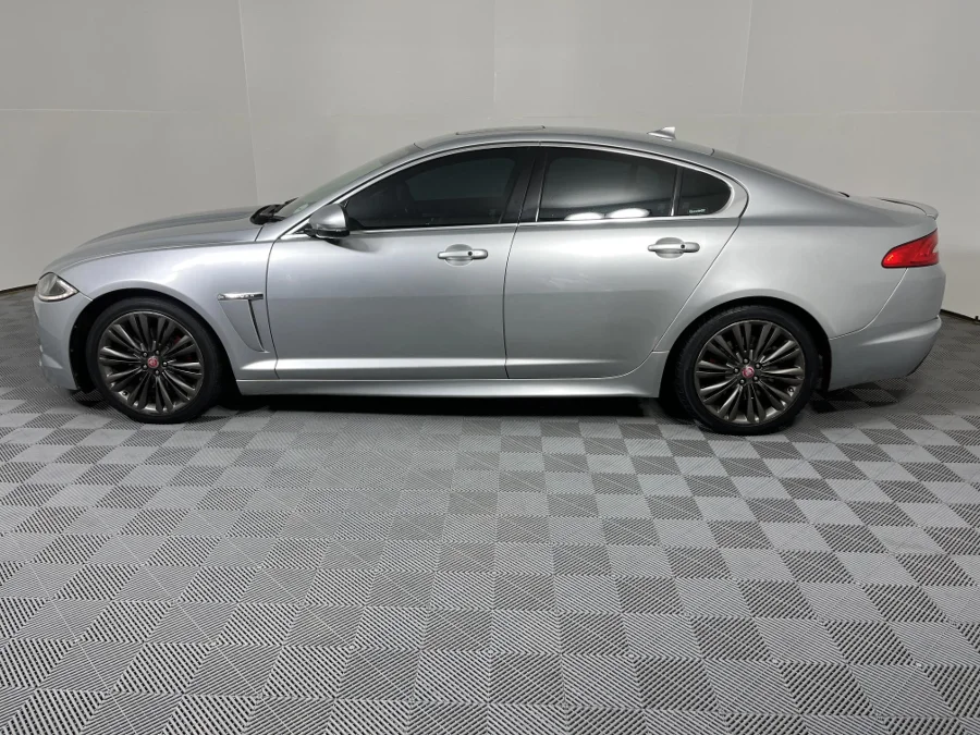 Used 2014 Jaguar XF 2.2D Premium Luxury - WeBuyCars Montana