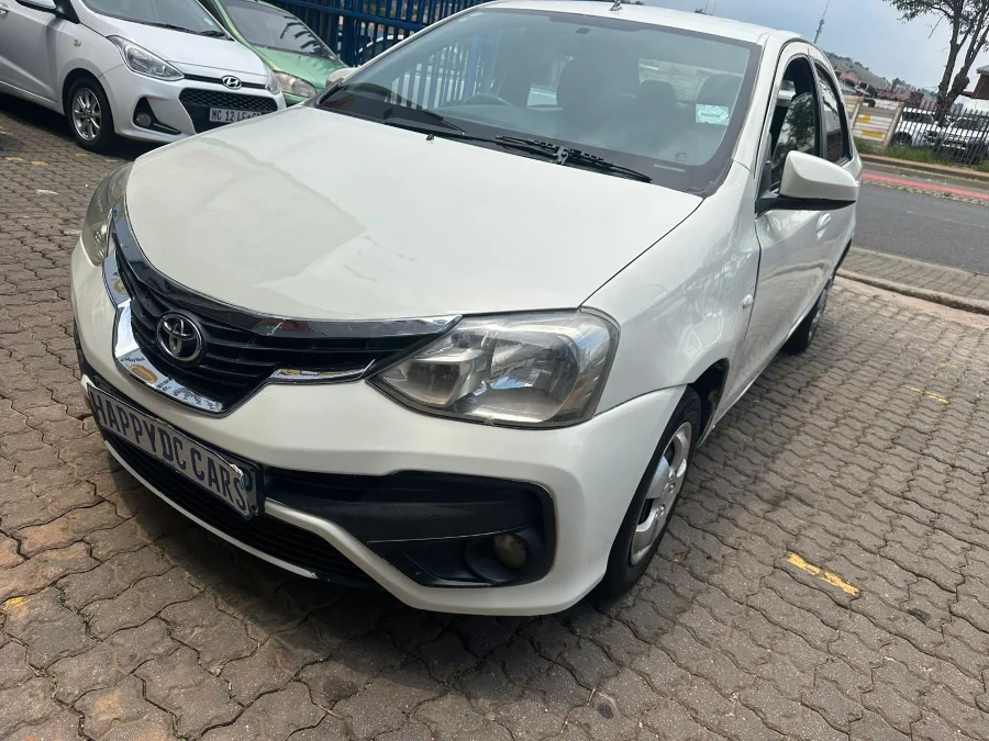Used 2015 Toyota Etios sedan 1.5 Xi - Happy DC Motors