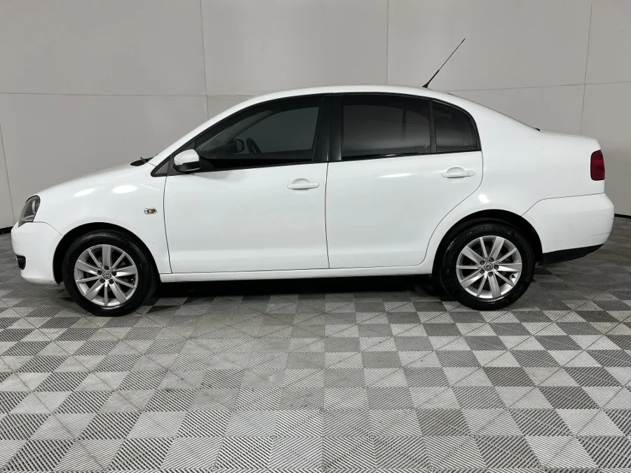 Used 2016 Volkswagen Polo Vivo sedan 1.6 Comfortline - WeBuycars East London