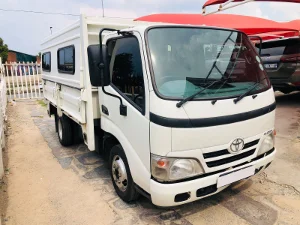 Used 2016 Toyota Dyna 150 chassis cab