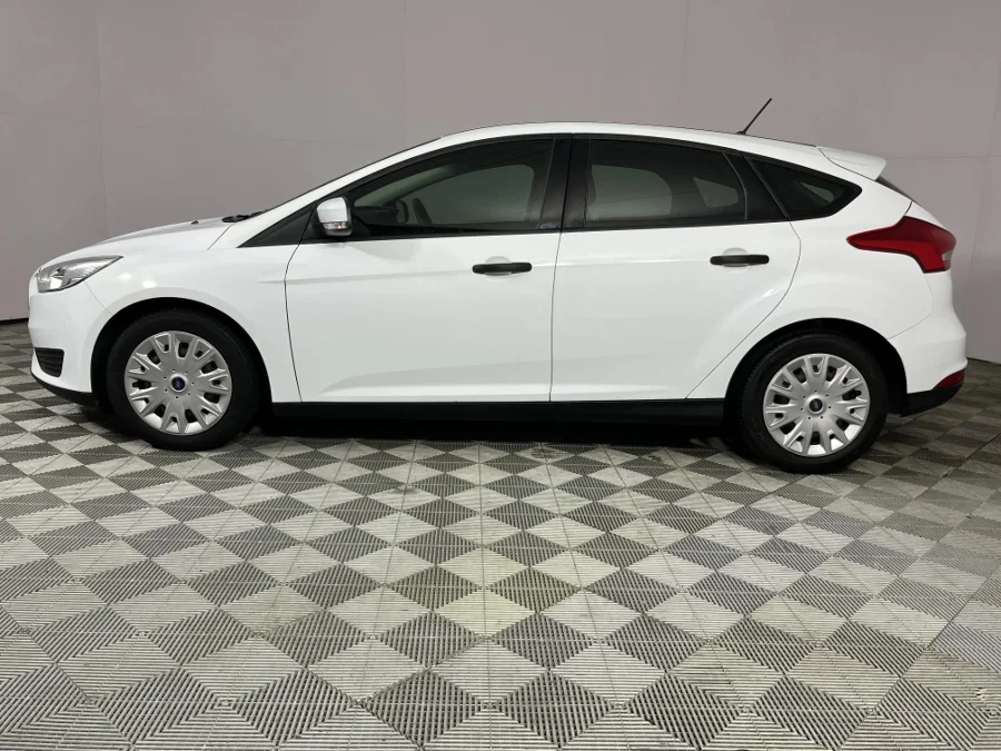 Used 2017 Ford Focus hatch 1.0T Ambiente - WeBuyCars Brackenfell Cape Town Used 2017 Ford Focus hatch 1.0T Ambiente - WeBuyCars Brackenfell Cape Town