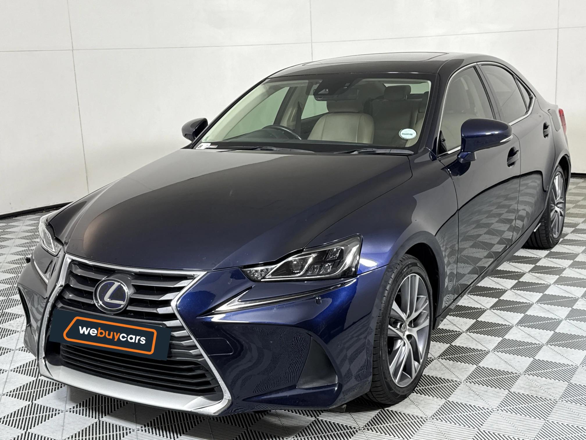 Used 2019 Lexus IS 300h SE