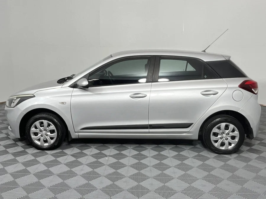 Used 2017 Hyundai i20 1.4 Motion auto - WeBuyCars Richmond