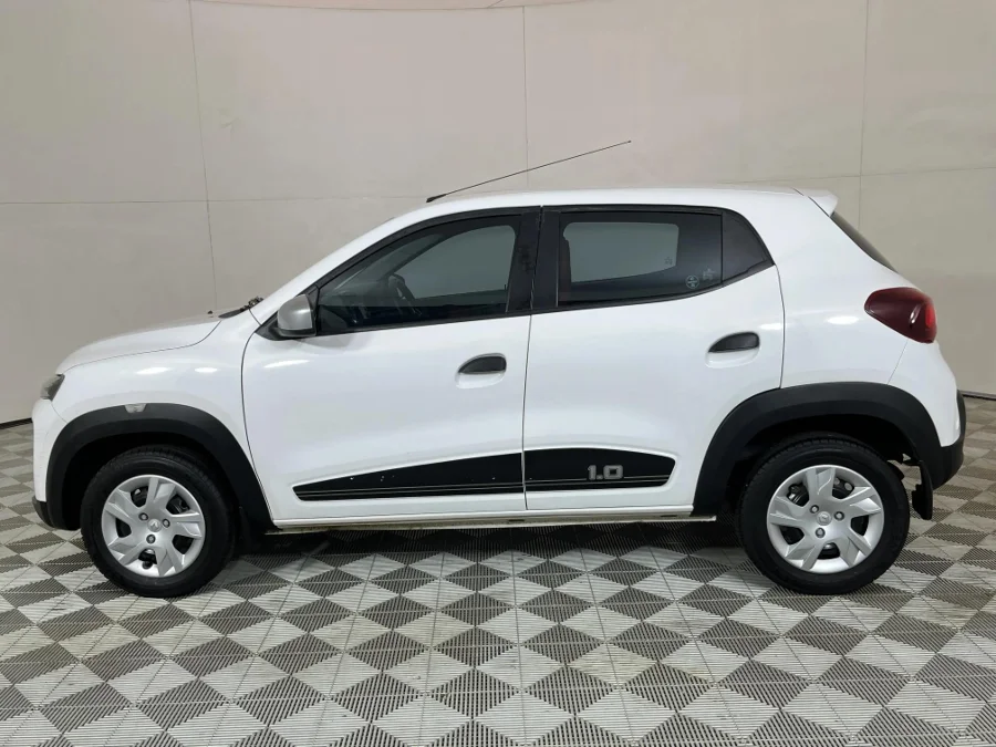 Used 2022 Renault Kwid 1.0 Zen auto - WeBuyCars JHB South