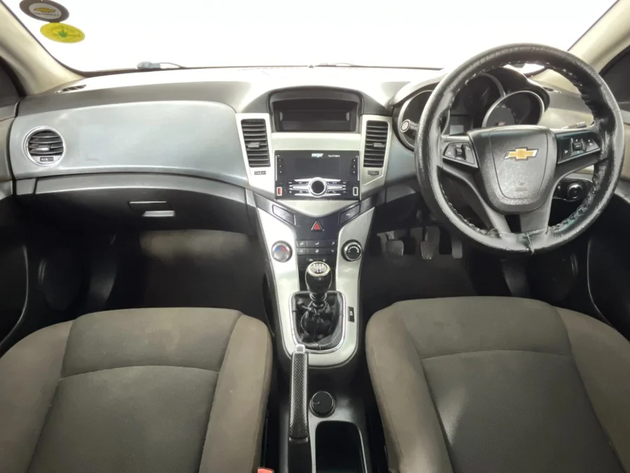 Used 2017 Chevrolet Cruze sedan 1.6 LS - WeBuyCars Montana