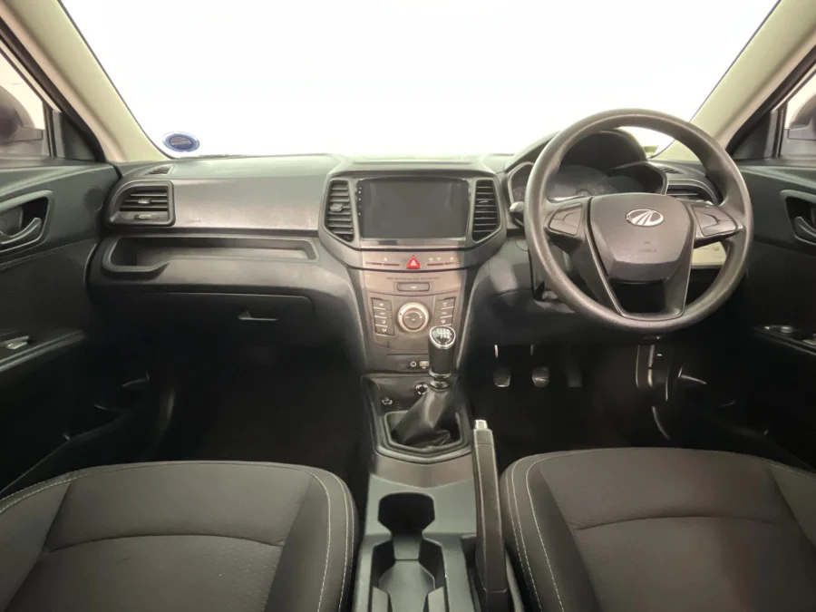 Used 2022 Mahindra XUV300 1.2T W4 - WeBuyCars JHB South