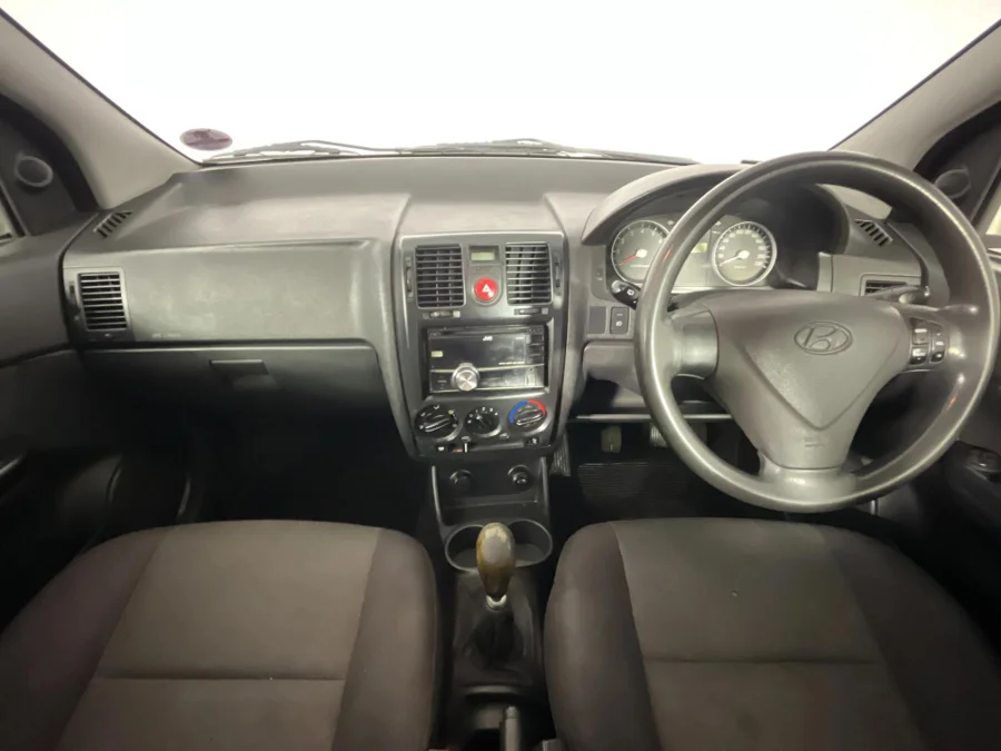 Used 2010 Hyundai Getz 1.4 GL high-spec - WeBuyCars Brackenfell Cape Town Used 2010 Hyundai Getz 1.4 GL high-spec - WeBuyCars Brackenfell Cape Town