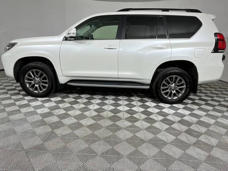 Used 2017 Toyota Land Cruiser Prado 4.0 VX-L - WeBuyCars George Used 2017 Toyota Land Cruiser Prado 4.0 VX-L - WeBuyCars George