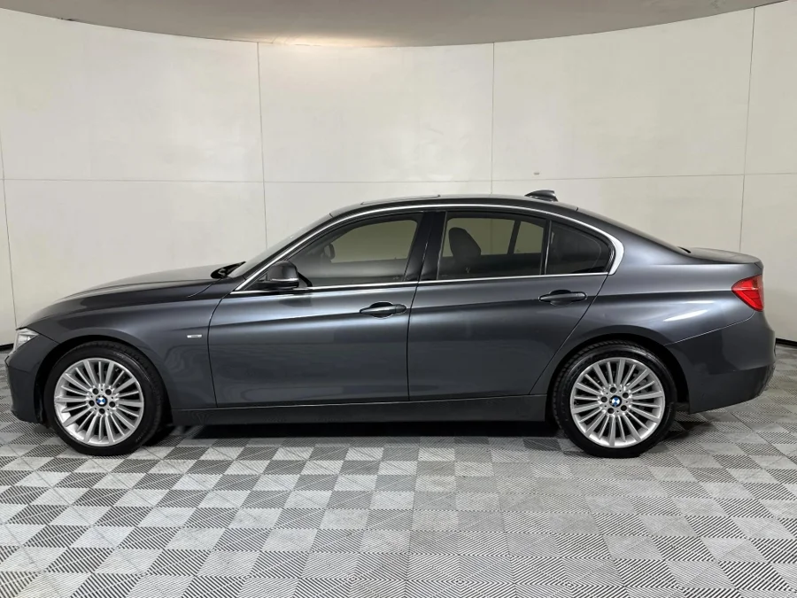 Used 2014 BMW 3 Series 320i Luxury sports-auto - WeBuyCars Midstream