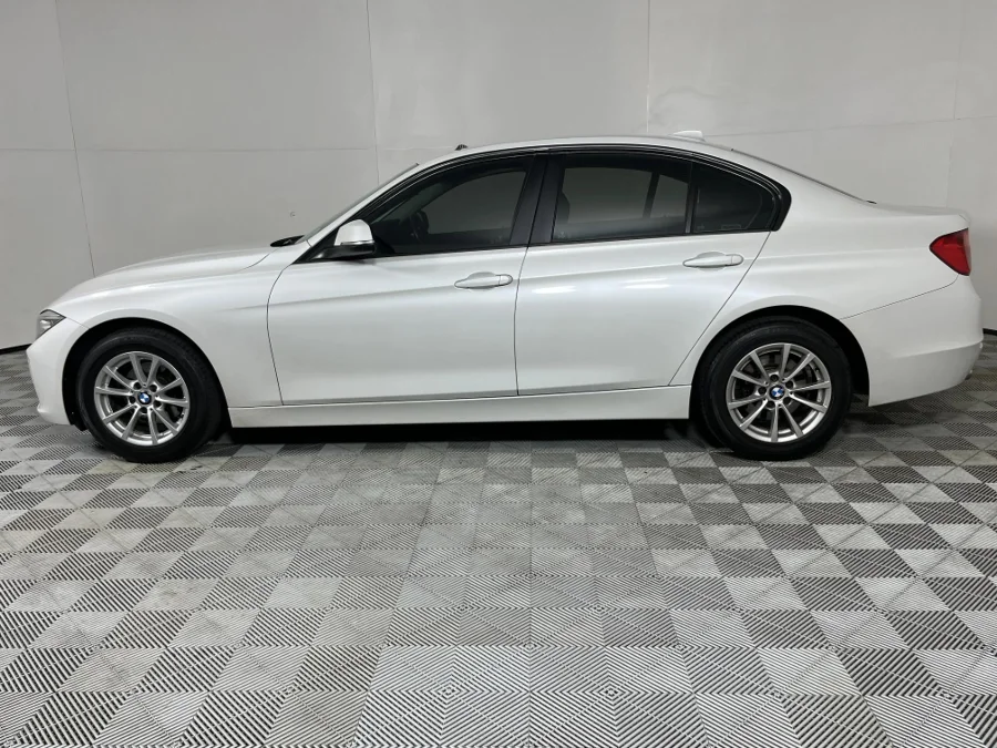 Used 2015 BMW 3 Series 320i sports-auto - WeBuyCars Montana