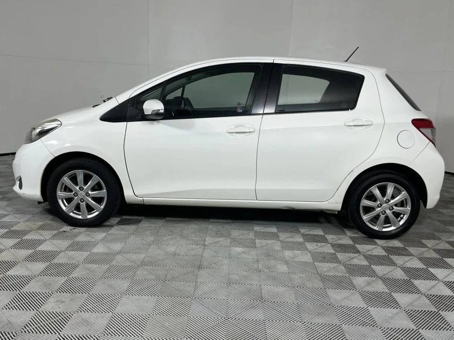 Used 2013 Toyota Yaris 5-door 1.3 Xi - WeBuyCars Montana