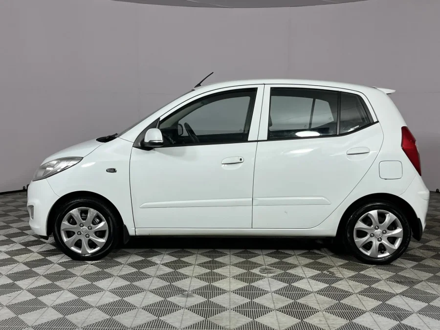 Used 2013 Hyundai i10 1.1 Motion - WeBuyCars Brackenfell Cape Town
