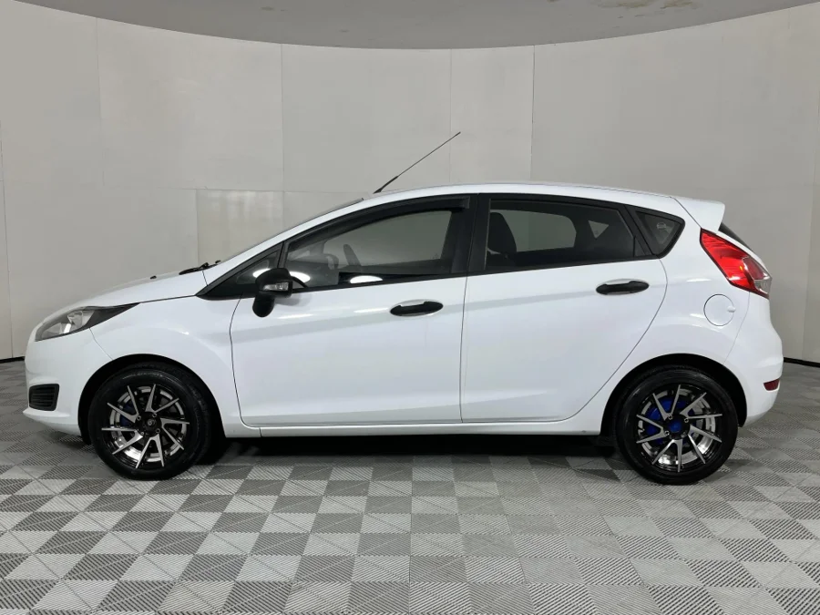 Used 2017 Ford Fiesta 5-door 1.0T Ambiente auto - WeBuyCars Gqeberha