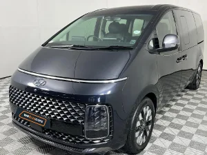 Used 2022 Hyundai Staria 2.2D Luxury