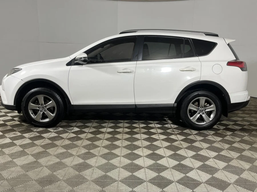 Used 2016 Toyota RAV4 2.2D-4D AWD VX - WeBuyCars Germiston