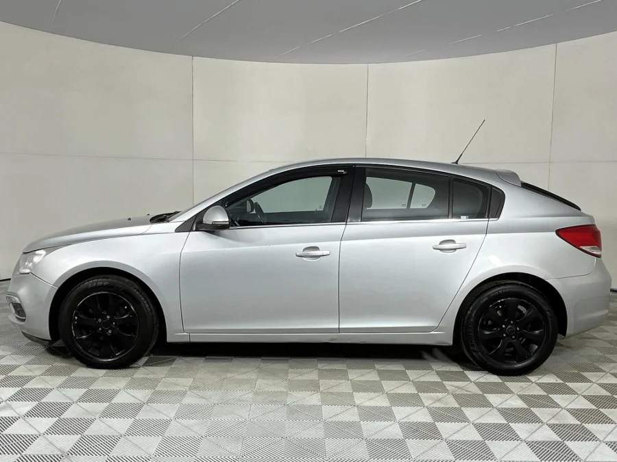Used 2015 Chevrolet Cruze hatch 1.6 LS - WeBuyCars Polokwane