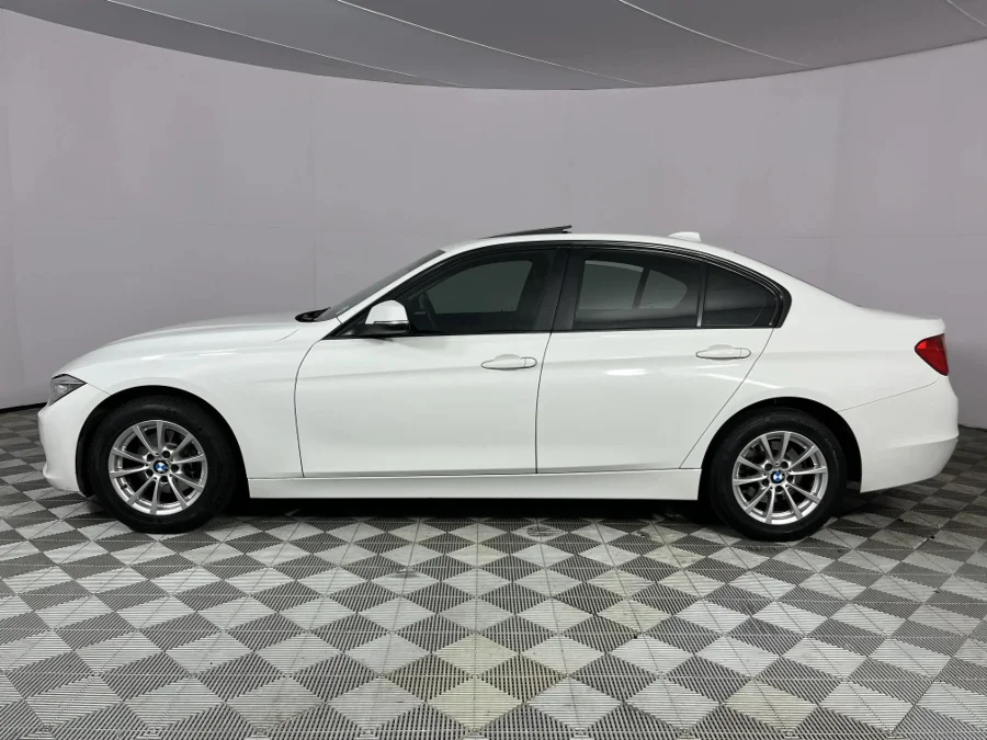 Used 2015 BMW 3 Series 320i sports-auto - WeBuyCars The Dome
