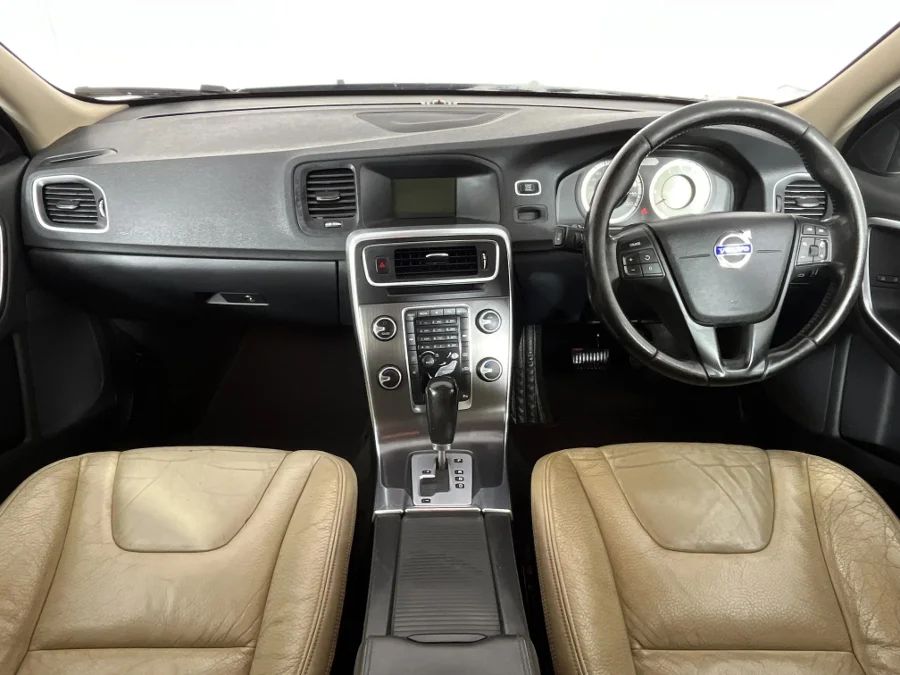 Used 2013 Volvo V60 T6 AWD Elite - WeBuyCars Polokwane