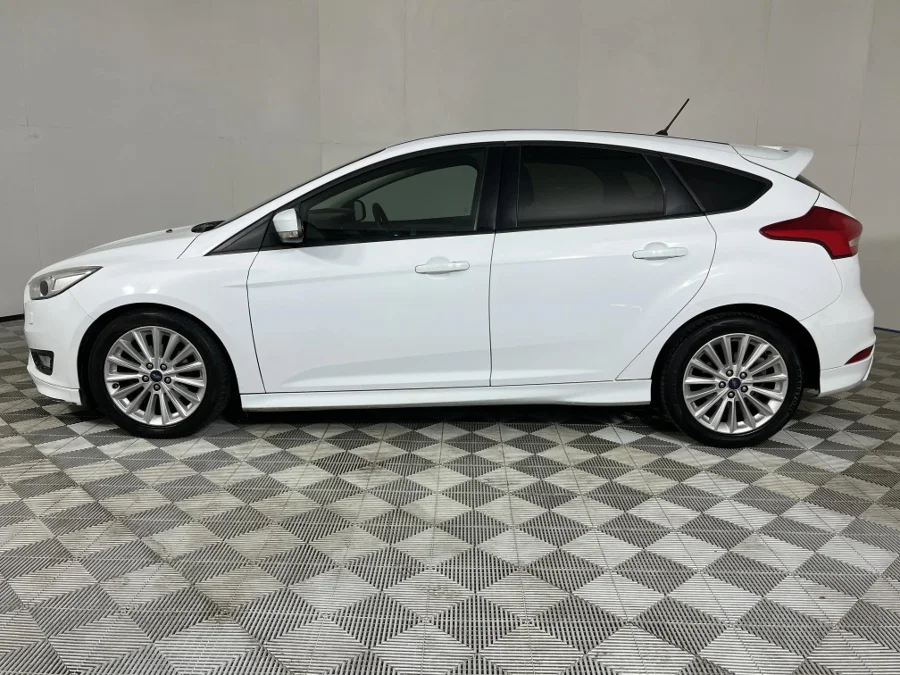 Used 2018 Ford Focus hatch 1.0T Trend - WeBuyCars George