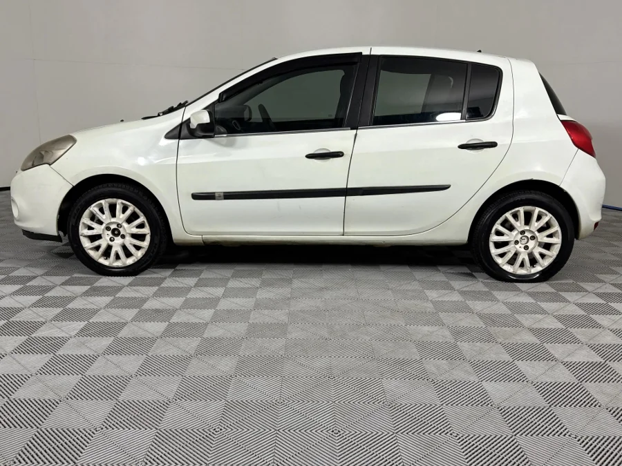 Used 2012 Renault Clio 1.6 Yahoo! - WeBuyCars Vereeniging