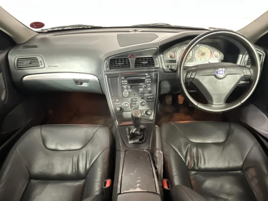 Used 2004 Volvo S60 2.0T - WeBuyCars The Dome