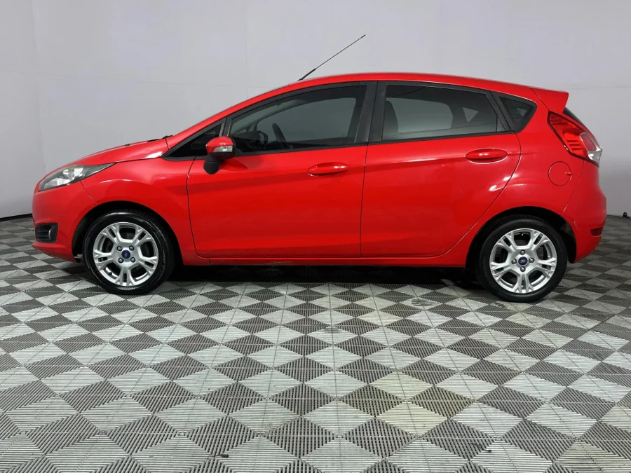 Used 2015 Ford Fiesta 5-door 1.0T Trend auto - WeBuyCars Lansdowne