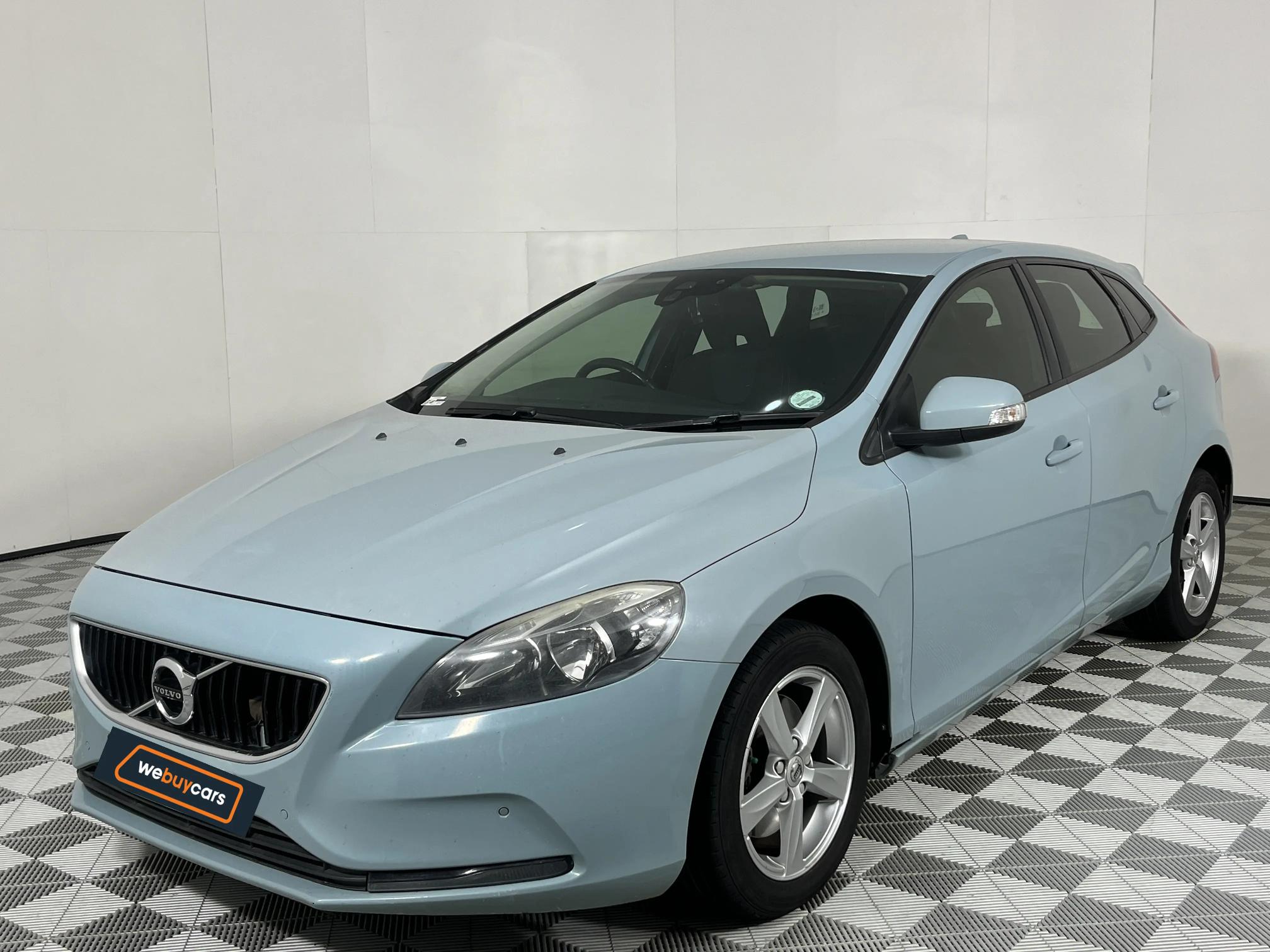Used 2016 Volvo V40 T3 Kinetic